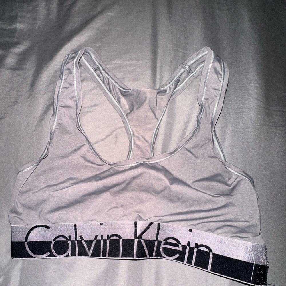 Size xs Calvin Klein sports bra.